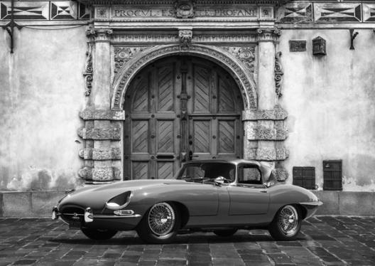 Roadster in front of Classic Palace (BW)