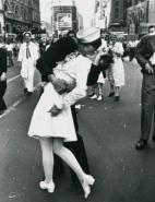 Time Square Kiss S